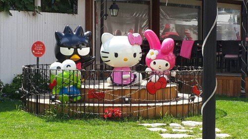Hello Kitty ve arkadaşları