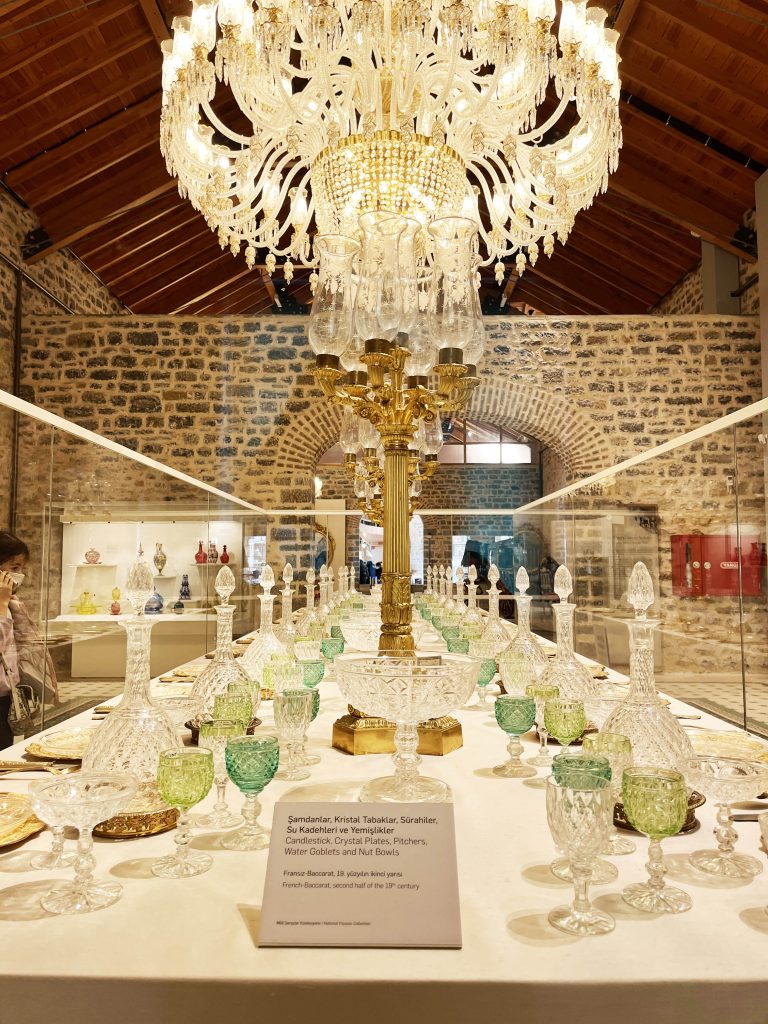 Beykoz Cam Müzesi temalarından Saray Davet Sofrası